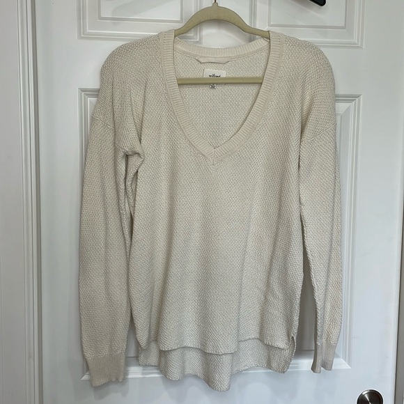 Aritzia Silk Cashmere V Neck Sweater Small Cream Long Sleeve High Low Oversized - Picture 1 of 14